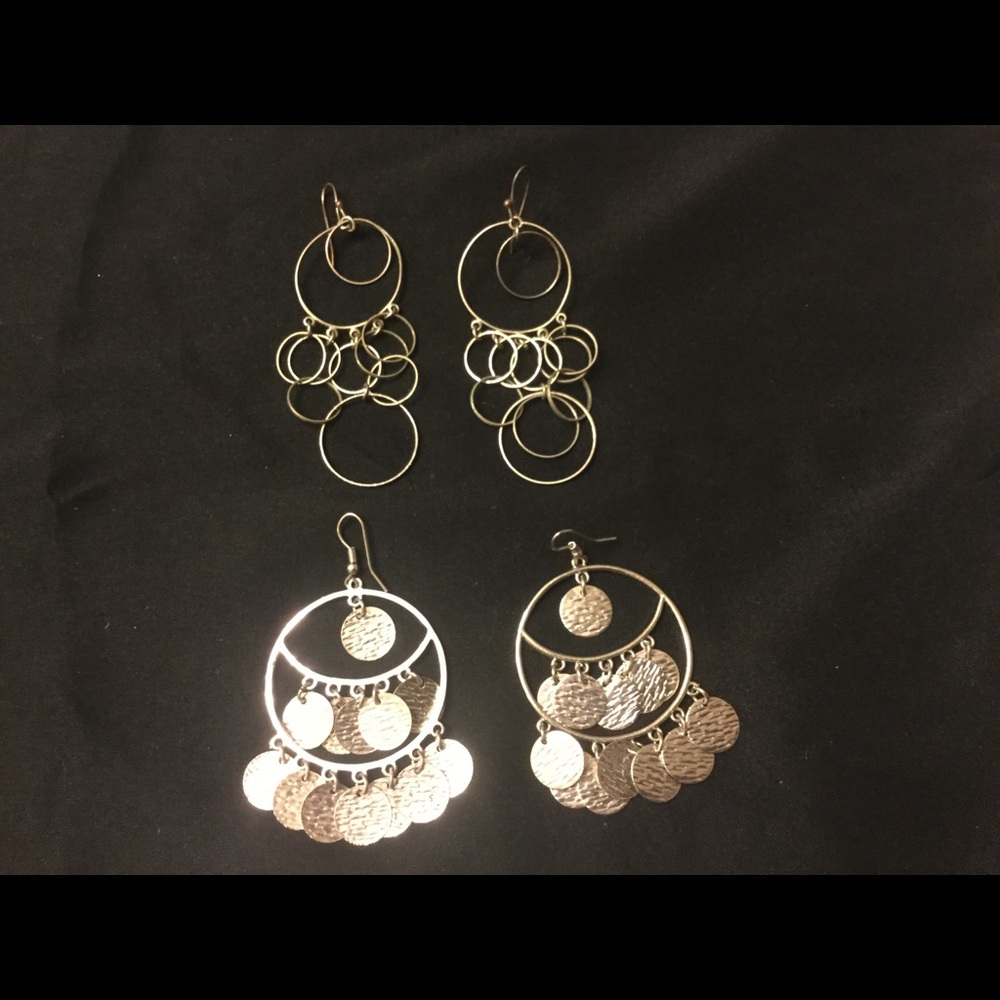 TWO PAIRS OF EARRINGS